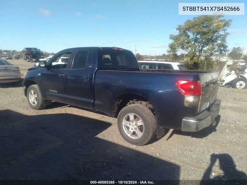 2007 Toyota Tundra Sr5 4.7L V8 VIN: 5TBBT541X7S452666 Lot: 40565385