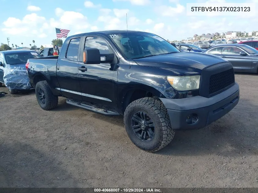 2007 Toyota Tundra Sr5 5.7L V8 VIN: 5TFBV54137X023123 Lot: 40668007