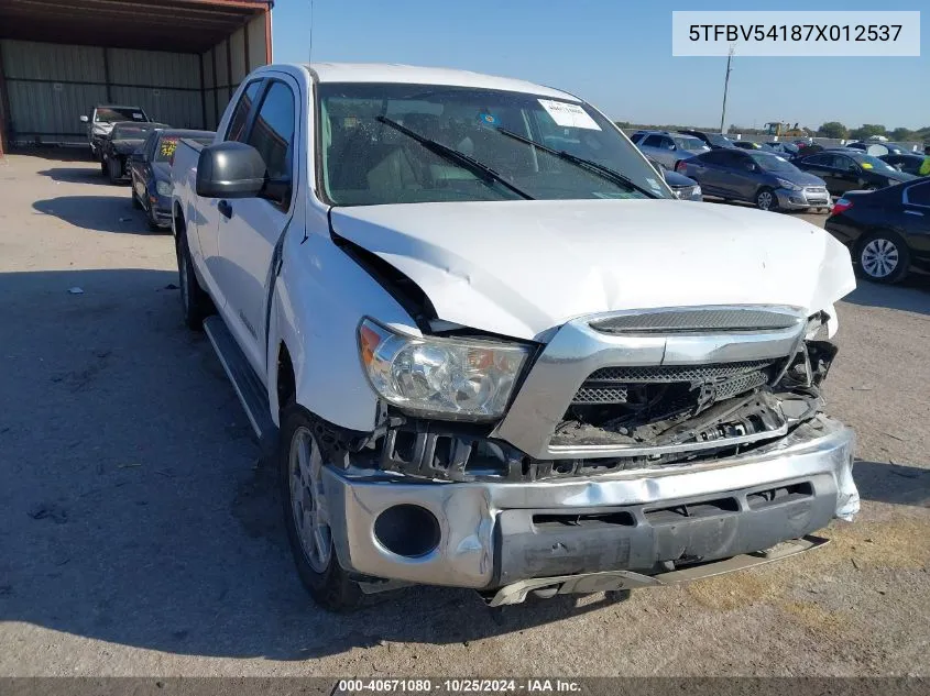 2007 Toyota Tundra Sr5 5.7L V8 VIN: 5TFBV54187X012537 Lot: 40671080