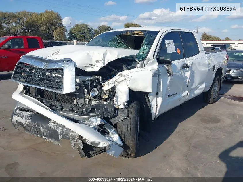 2007 Toyota Tundra Sr5 5.7L V8 VIN: 5TFBV54117X008894 Lot: 40699024