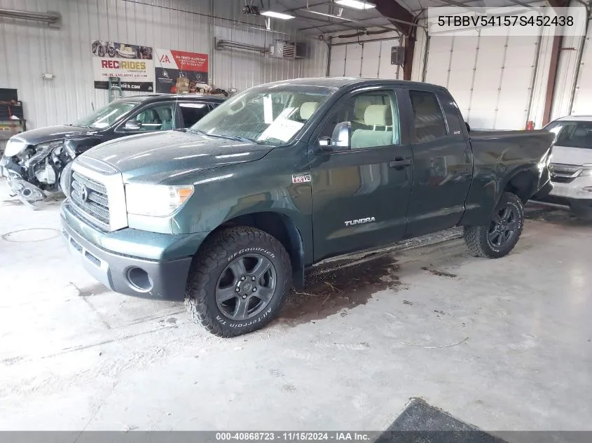 2007 Toyota Tundra Sr5 5.7L V8 VIN: 5TBBV54157S452438 Lot: 40868723