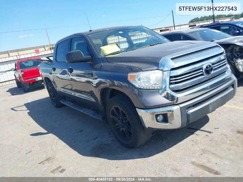 2017 Toyota Tundra Sr5 5.7L V8 VIN: 5TFEW5F13HX227543 Lot: 40455102