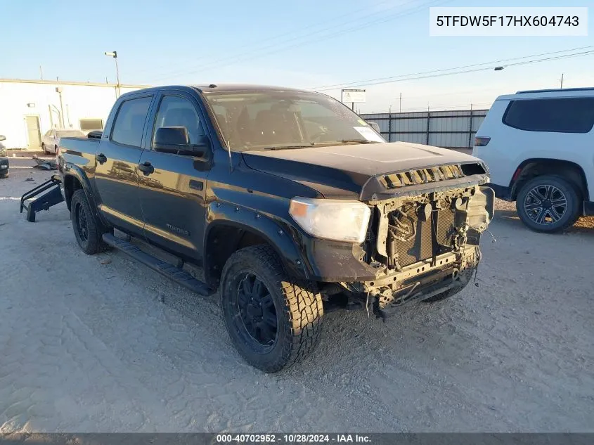 2017 Toyota Tundra Sr5 5.7L V8 VIN: 5TFDW5F17HX604743 Lot: 40702952