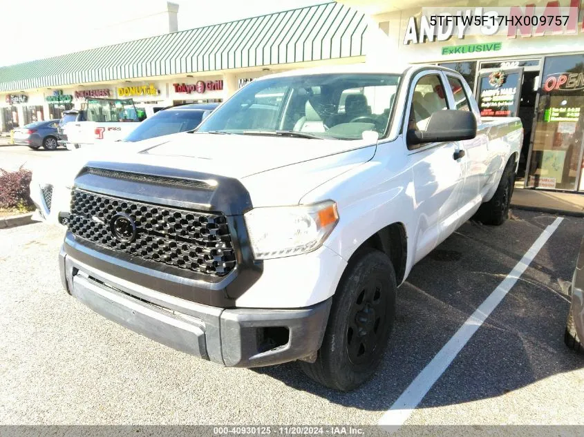 2017 Toyota Tundra Sr 5.7L V8 VIN: 5TFTW5F17HX009757 Lot: 40930125