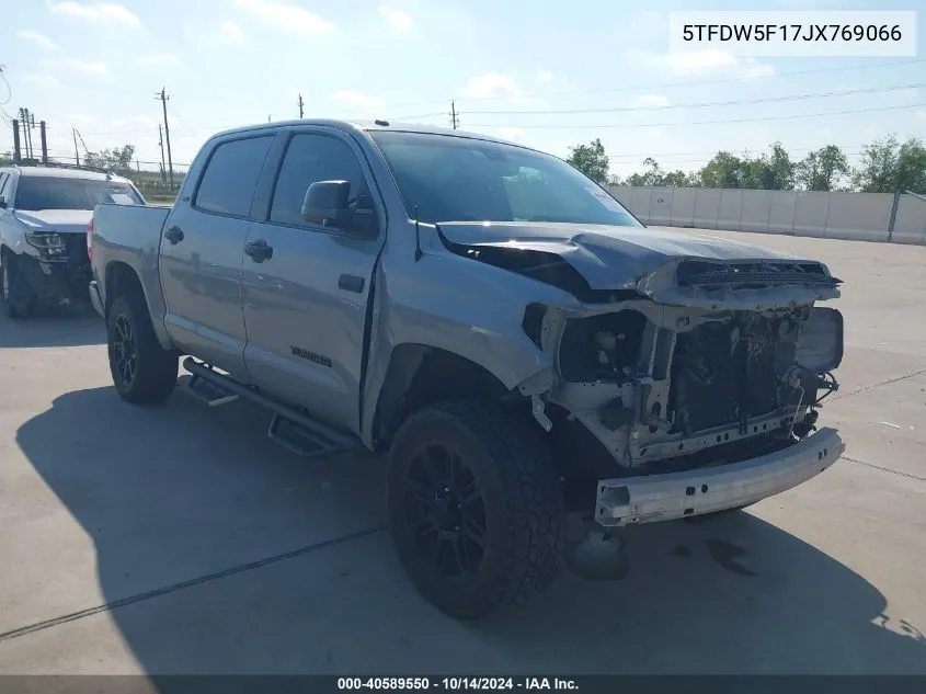 5TFDW5F17JX769066 2018 Toyota Tundra Crewmax Sr5