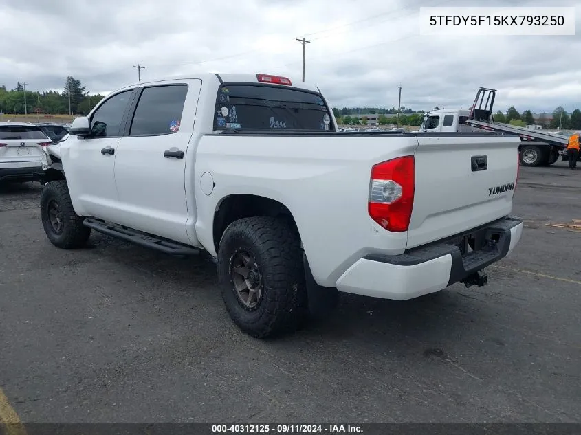 2019 Toyota Tundra Sr5 5.7L V8 VIN: 5TFDY5F15KX793250 Lot: 40312125