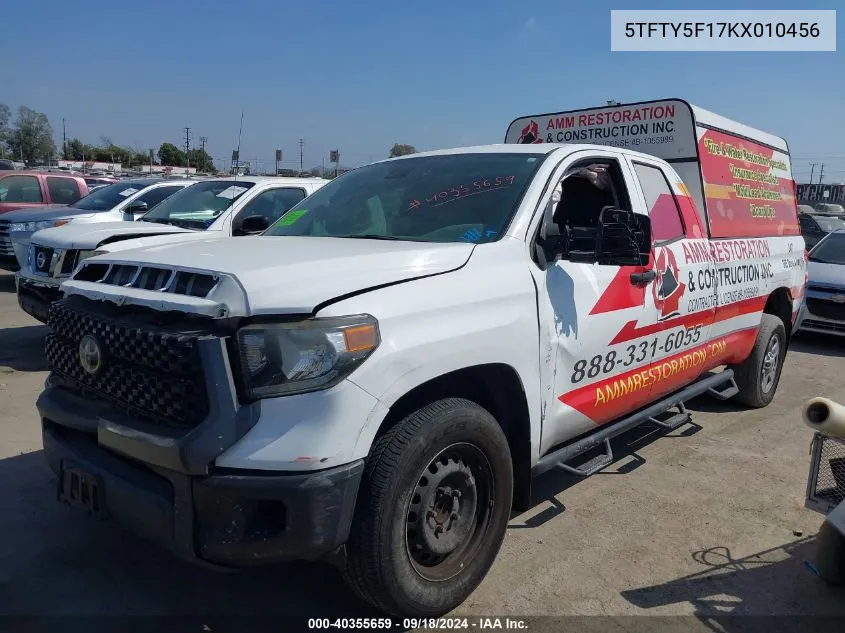 2019 Toyota Tundra Sr 5.7L V8 VIN: 5TFTY5F17KX010456 Lot: 40355659