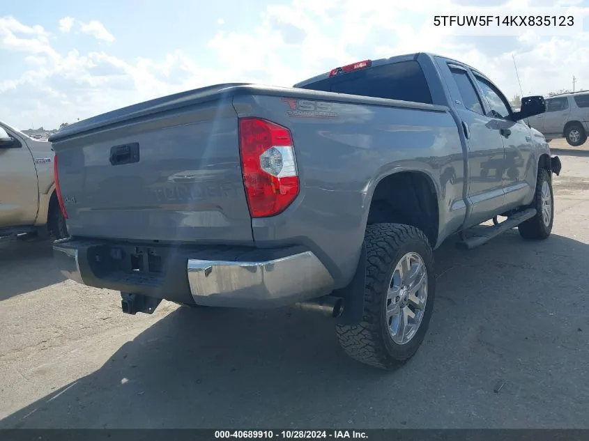 2019 Toyota Tundra Sr5 5.7L V8 VIN: 5TFUW5F14KX835123 Lot: 40689910