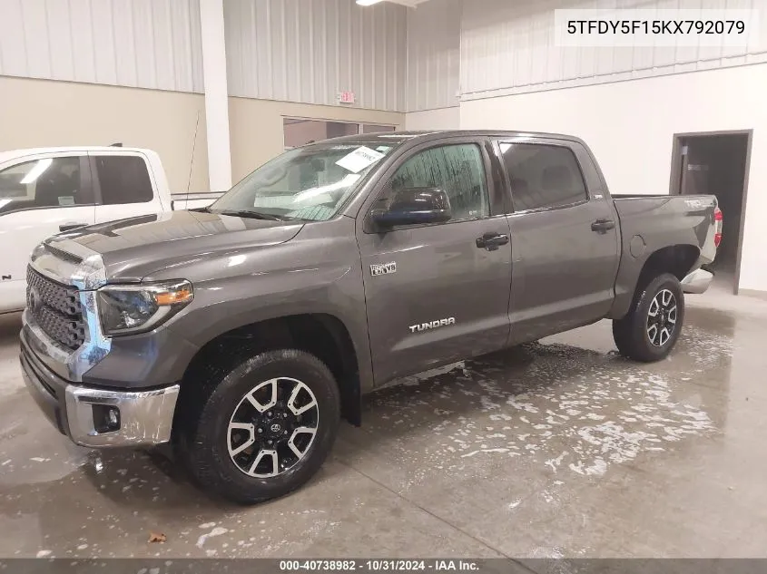 2019 Toyota Tundra Sr5 5.7L V8 VIN: 5TFDY5F15KX792079 Lot: 40738982