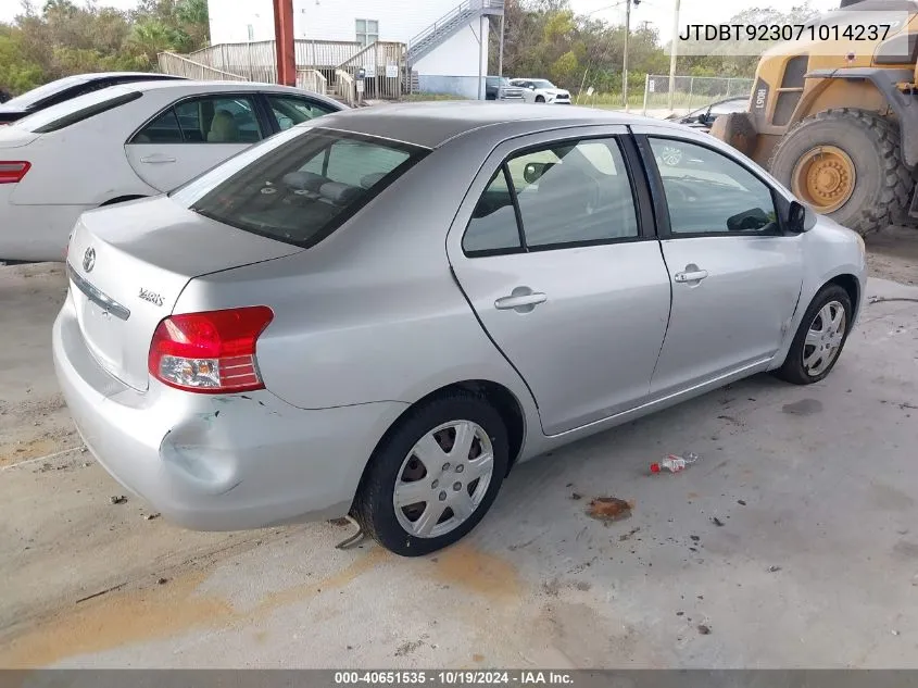 2007 Toyota Yaris VIN: JTDBT923071014237 Lot: 40651535