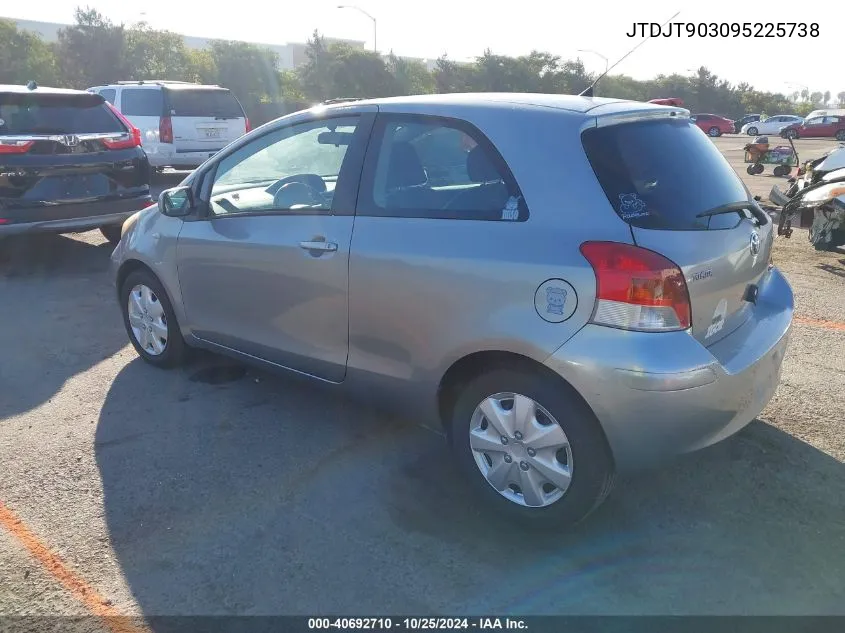 2009 Toyota Yaris VIN: JTDJT903095225738 Lot: 40692710