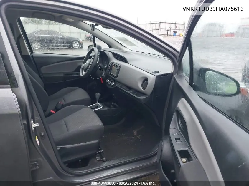 VNKKTUD39HA075613 2017 Toyota Yaris L