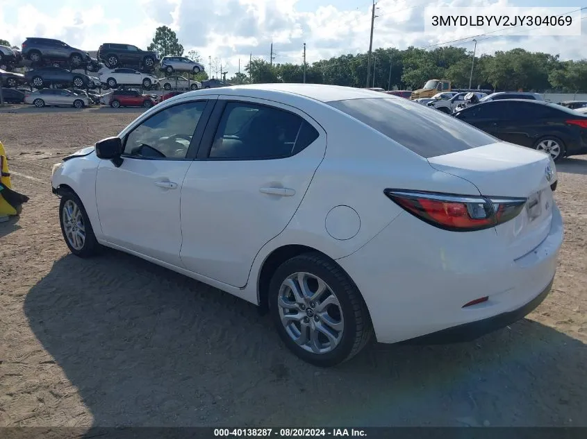 3MYDLBYV2JY304069 2018 Toyota Yaris Ia