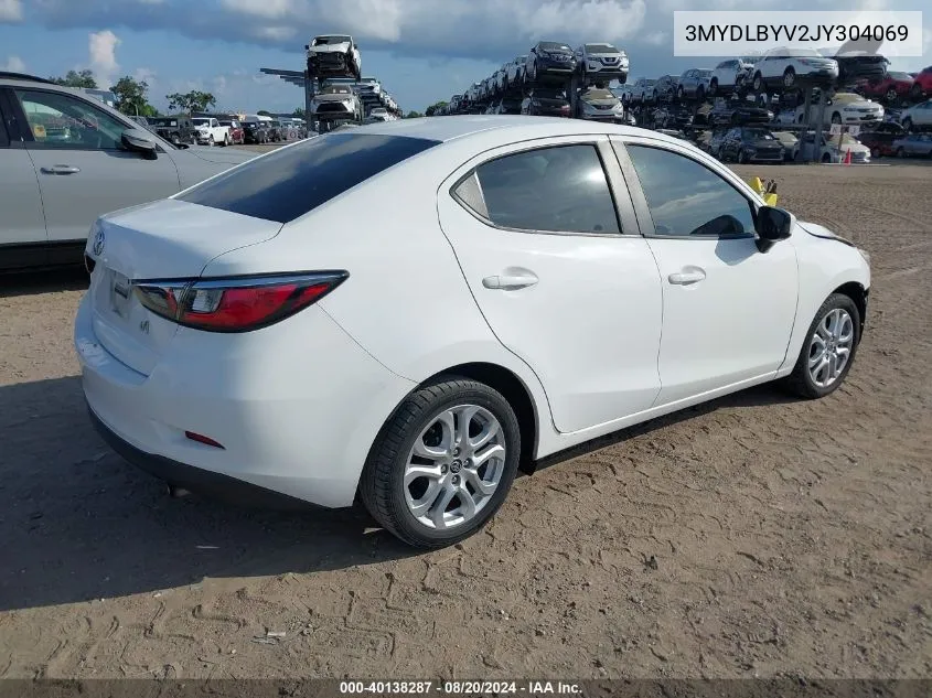 3MYDLBYV2JY304069 2018 Toyota Yaris Ia