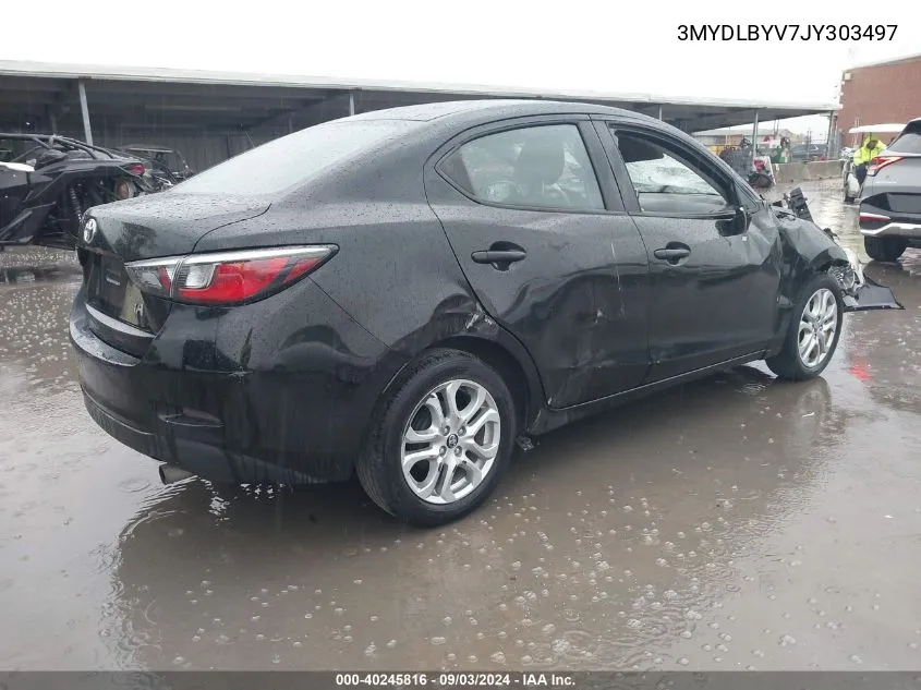 3MYDLBYV7JY303497 2018 Toyota Yaris Ia