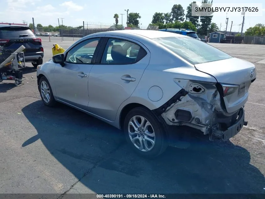 3MYDLBYV7JY317626 2018 Toyota Yaris Ia