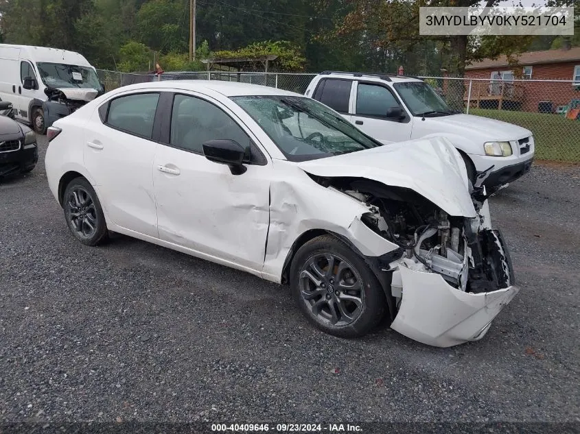 3MYDLBYV0KY521704 2019 Toyota Yaris Le