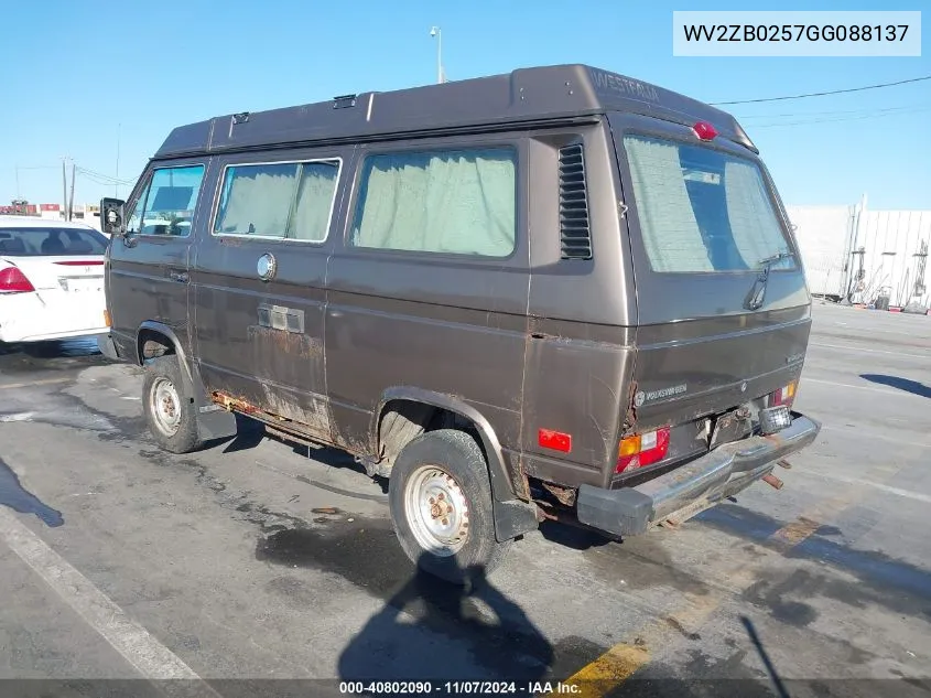 1986 Volkswagen Vanagon Campmobile VIN: WV2ZB0257GG088137 Lot: 40802090