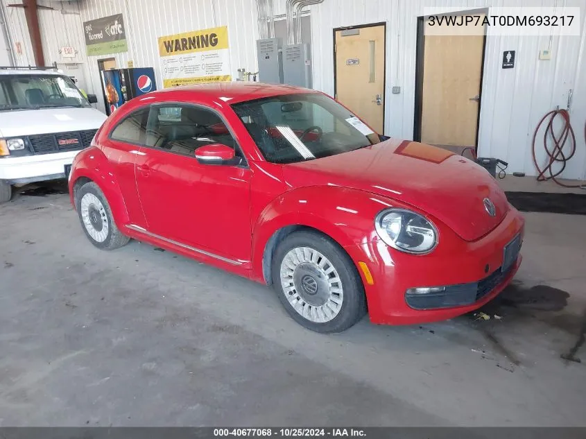 2013 Volkswagen Beetle 2.5L VIN: 3VWJP7AT0DM693217 Lot: 40677068