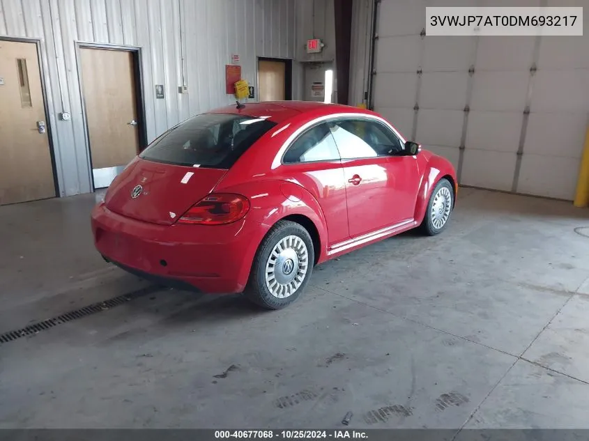 2013 Volkswagen Beetle 2.5L VIN: 3VWJP7AT0DM693217 Lot: 40677068