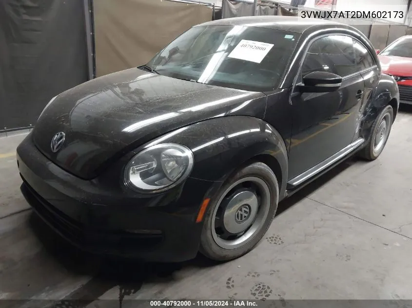 2013 Volkswagen Beetle 2.5L VIN: 3VWJX7AT2DM602173 Lot: 40792000