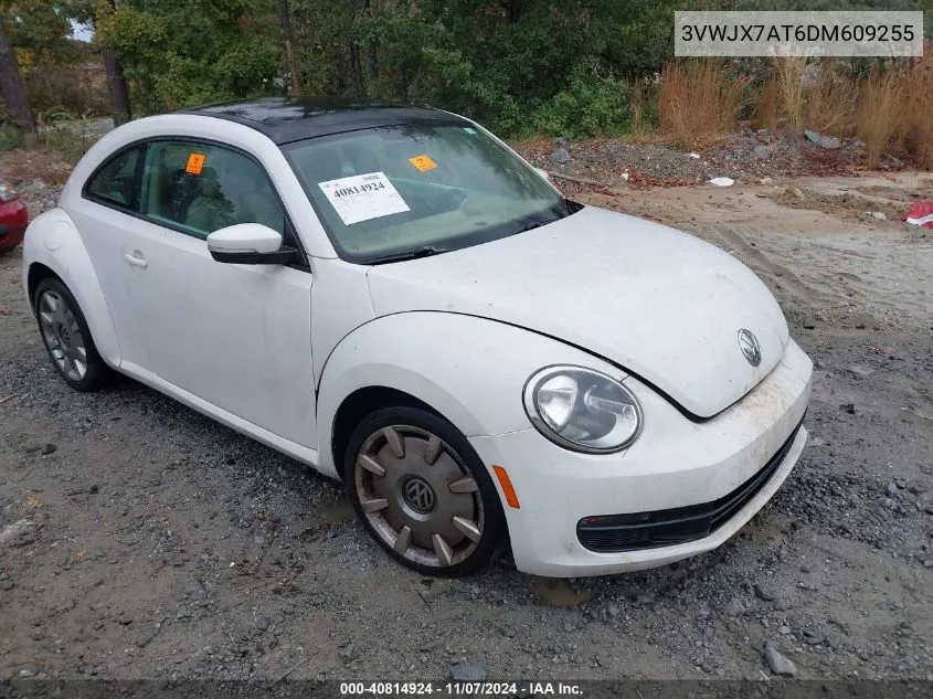 2013 Volkswagen Beetle 2.5L VIN: 3VWJX7AT6DM609255 Lot: 40814924