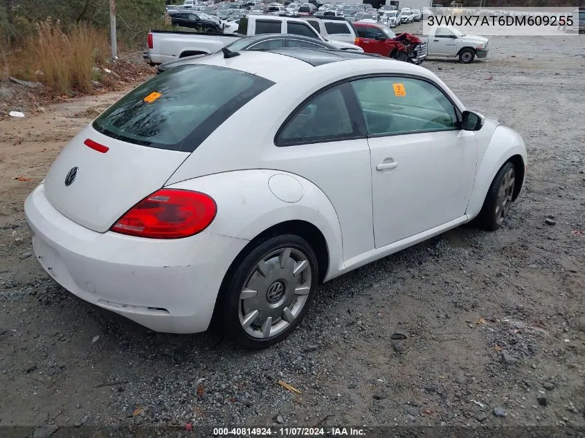 2013 Volkswagen Beetle 2.5L VIN: 3VWJX7AT6DM609255 Lot: 40814924