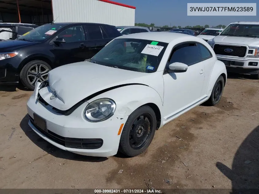 2015 Volkswagen Beetle 1.8T VIN: 3VWJ07AT7FM623589 Lot: 39982431