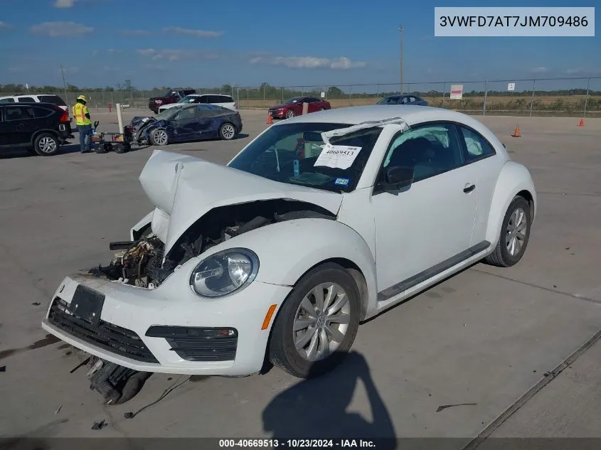 2018 Volkswagen Beetle 2.0T Coast/2.0T S VIN: 3VWFD7AT7JM709486 Lot: 40669513