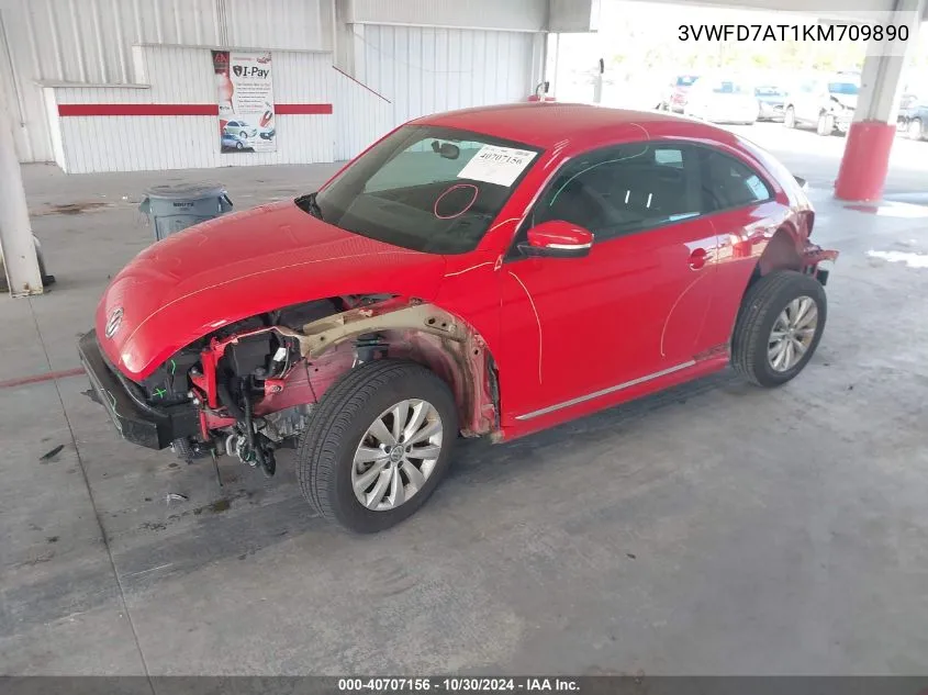 2019 Volkswagen Beetle 2.0T Final Edition Se/2.0T Final Edition Sel/2.0T S VIN: 3VWFD7AT1KM709890 Lot: 40707156