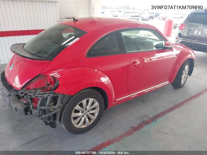 2019 Volkswagen Beetle 2.0T Final Edition Se/2.0T Final Edition Sel/2.0T S VIN: 3VWFD7AT1KM709890 Lot: 40707156