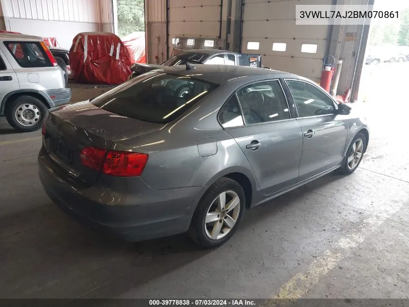 3VWLL7AJ2BM070861 2011 Volkswagen Jetta 2.0L Tdi