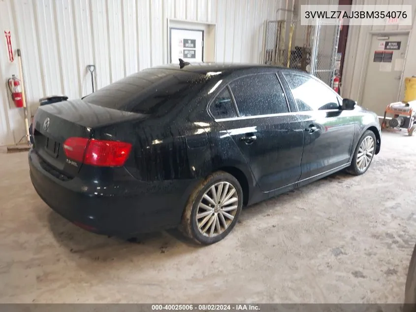 2011 Volkswagen Jetta 2.5L Sel VIN: 3VWLZ7AJ3BM354076 Lot: 40025006