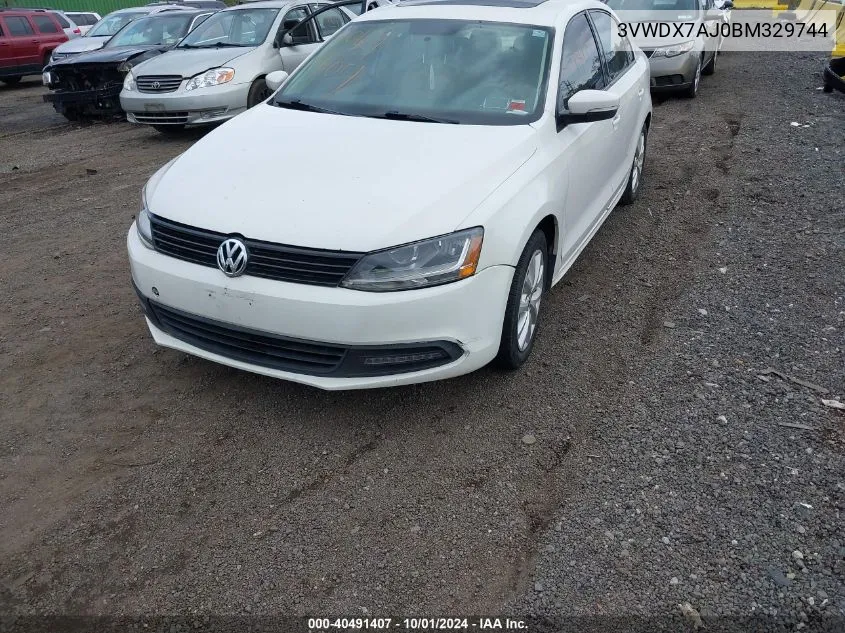 3VWDX7AJ0BM329744 2011 Volkswagen Jetta 2.5L Se