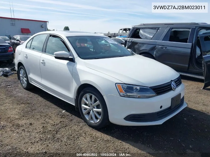 3VWDZ7AJ2BM023011 2011 Volkswagen Jetta 2.5L Se