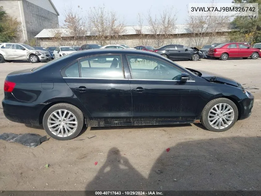 2011 Volkswagen Jetta 2.5L Sel VIN: 3VWLX7AJ9BM326742 Lot: 40717643