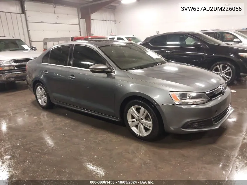 3VW637AJ2DM226056 2013 Volkswagen Jetta Hybrid Sel