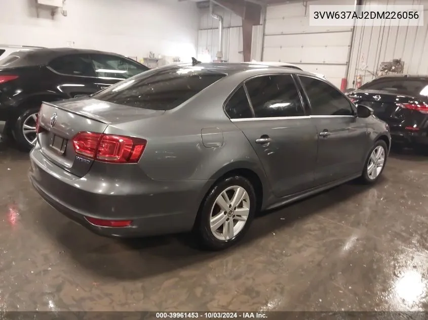 3VW637AJ2DM226056 2013 Volkswagen Jetta Hybrid Sel