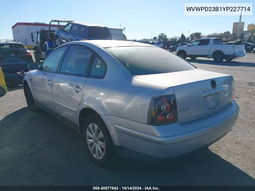 2000 Volkswagen Passat Glx VIN: WVWPD23B1YP227714 Lot: 40577842