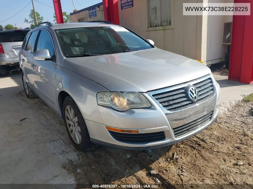 WVWXK73C38E228225 2008 Volkswagen Passat Turbo