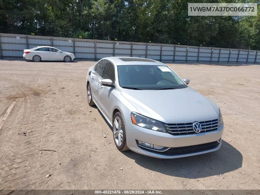 2013 Volkswagen Passat 3.6L V6 Se VIN: 1VWBM7A37DC066772 Lot: 40221476