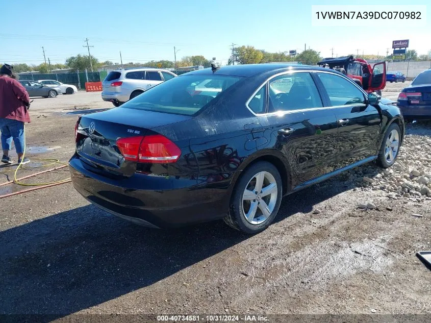 2013 Volkswagen Passat 2.0L Tdi Se VIN: 1VWBN7A39DC070982 Lot: 40734581