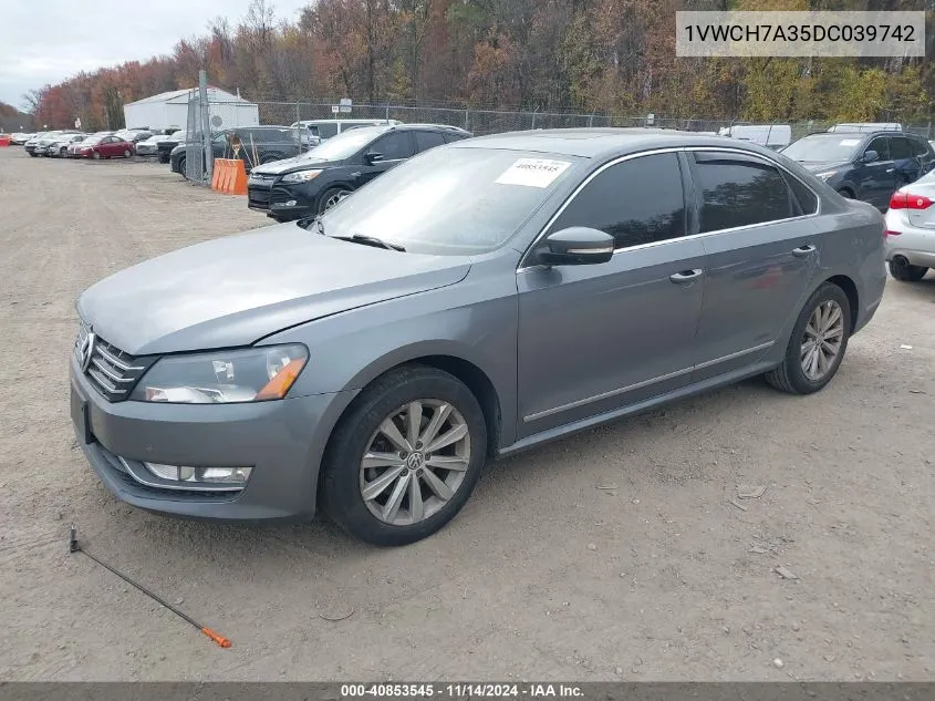 2013 Volkswagen Passat 2.5L Sel Premium VIN: 1VWCH7A35DC039742 Lot: 40853545