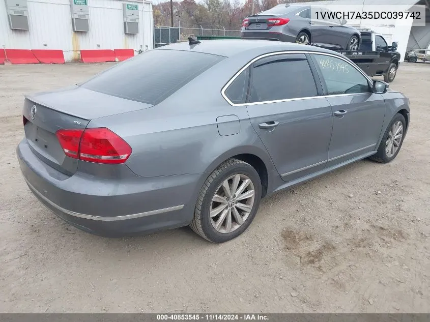 2013 Volkswagen Passat 2.5L Sel Premium VIN: 1VWCH7A35DC039742 Lot: 40853545