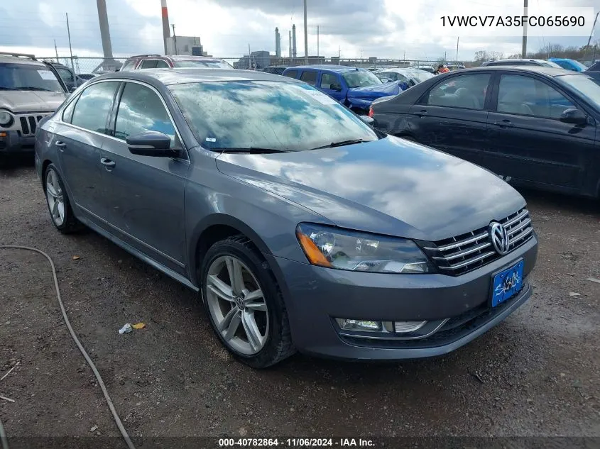 2015 Volkswagen Passat 2.0L Tdi Sel Premium VIN: 1VWCV7A35FC065690 Lot: 40782864