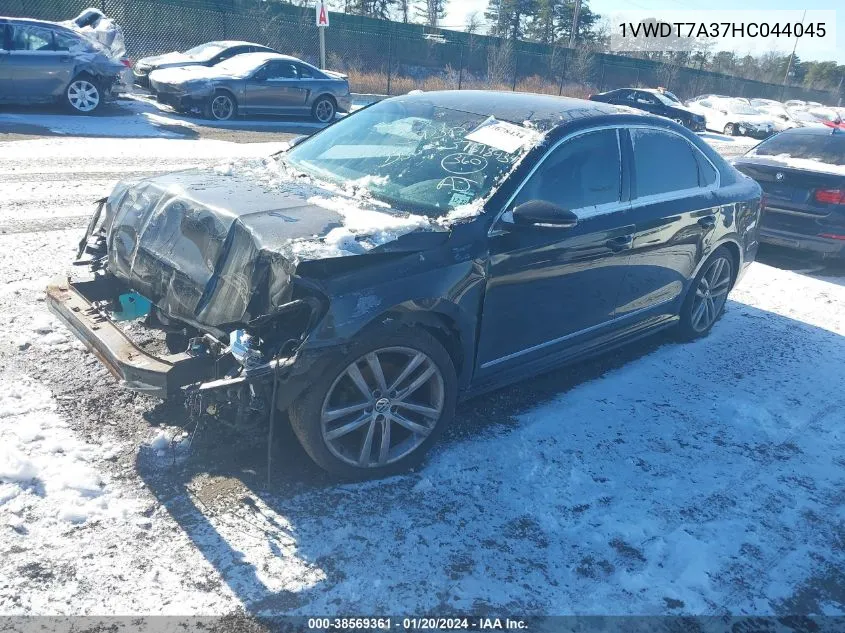 2017 Volkswagen Passat 1.8T R-Line VIN: 1VWDT7A37HC044045 Lot: 38569361