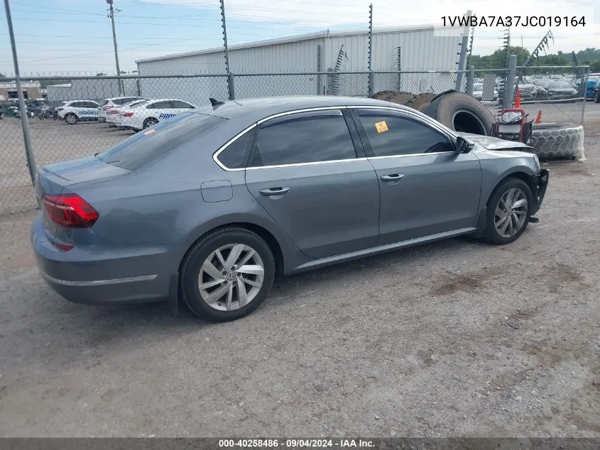 2018 Volkswagen Passat Se VIN: 1VWBA7A37JC019164 Lot: 40258486