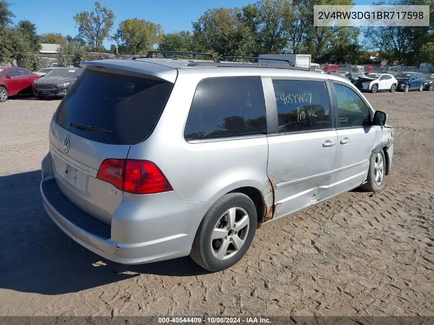 2V4RW3DG1BR717598 2011 Volkswagen Routan Se