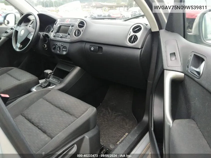 WVGAV75N09W539811 2009 Volkswagen Tiguan Se