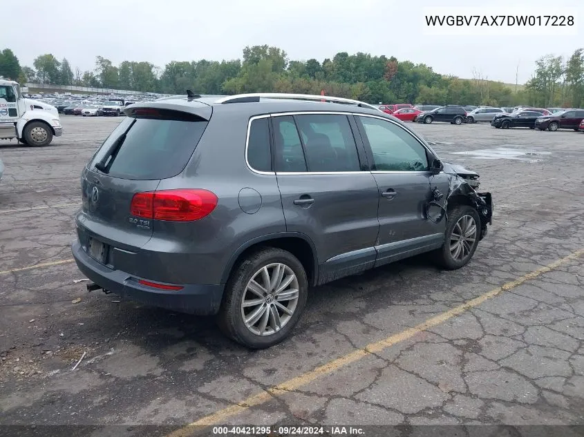 WVGBV7AX7DW017228 2013 Volkswagen Tiguan Se